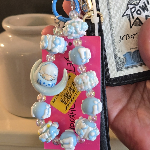 Multifunctional Keychains Choose One - Picture 6 of 7